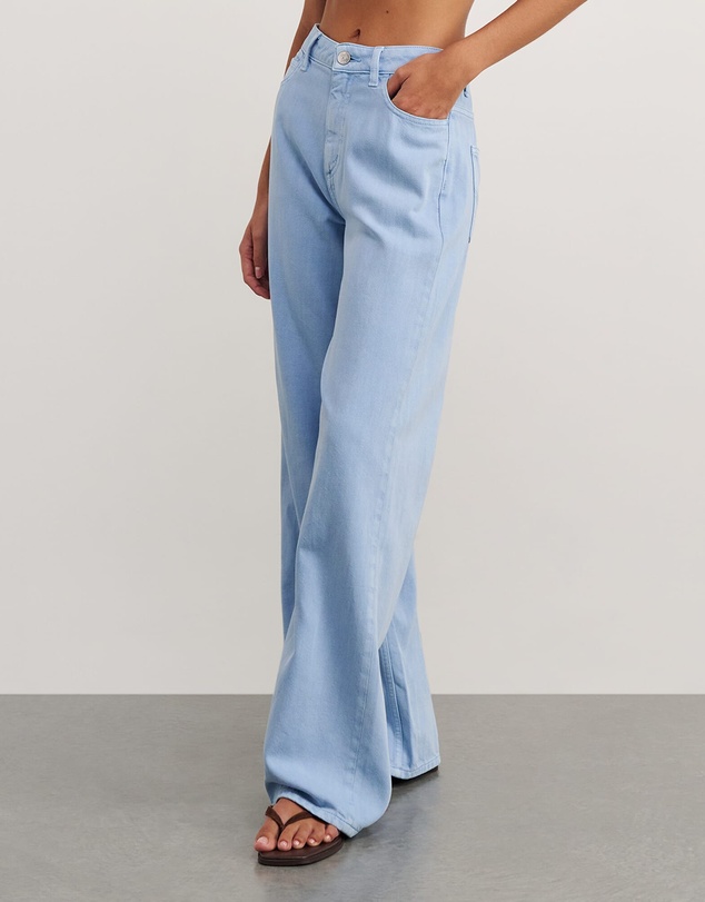 Jag - Loe Mid Rise Straight Jean