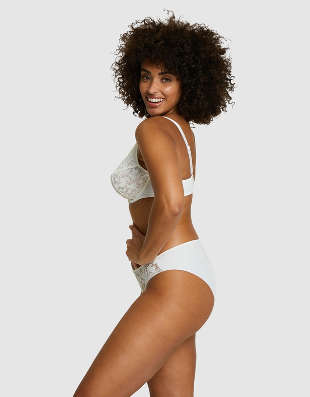 Sans Complexe - Suzie Wired Sheer Lace Full Cup Bra