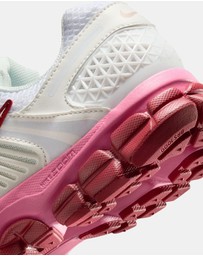Nike - Zoom Vomero 5 - Women's
