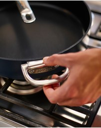 Joseph Joseph - Space Non-stick Frying Pan with Folding Handle - 28 cm