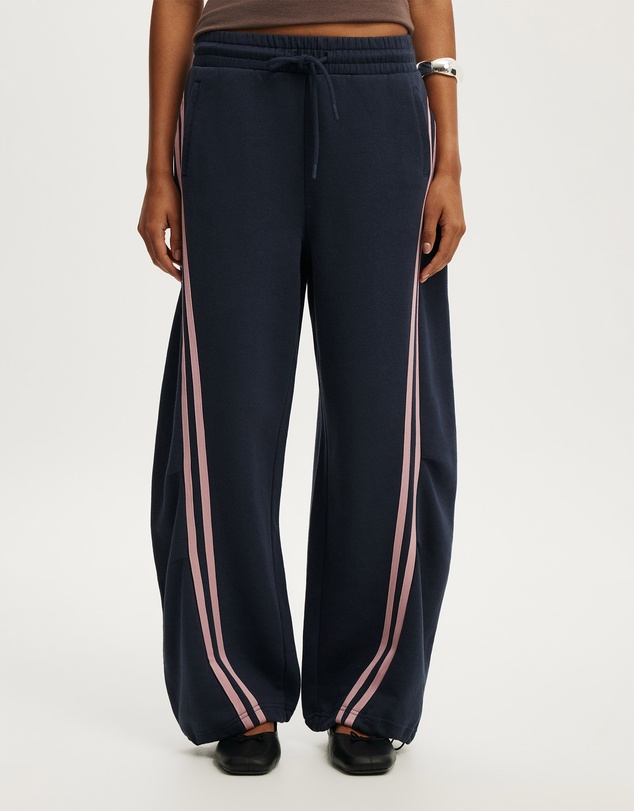 Cotton On - Contrast Barrel Leg Sweatpant