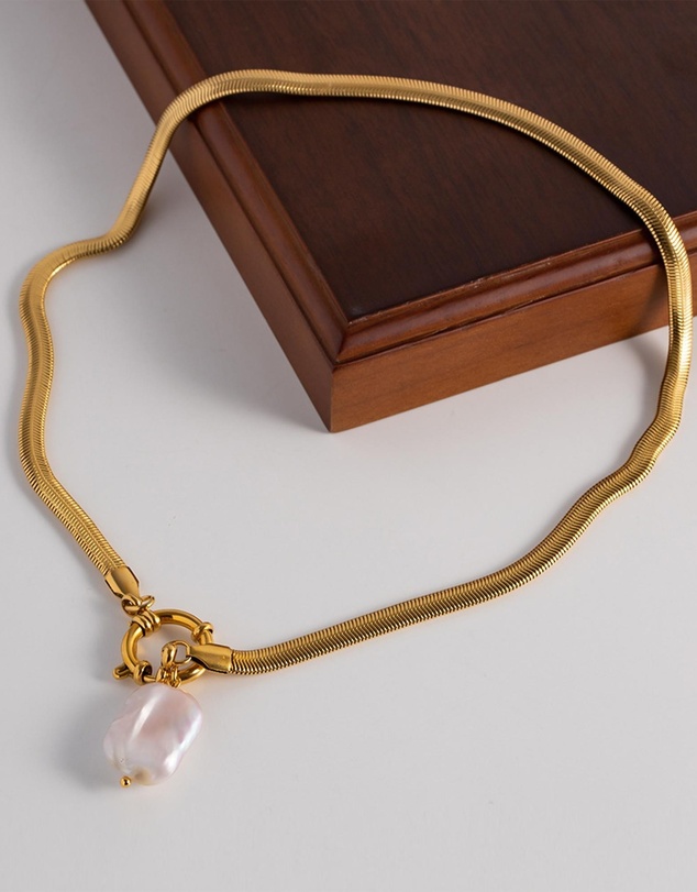 Sol Sana - Baroque Pearl Necklace