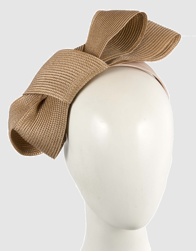 Max Alexander - Natural Bow Racing Fascinator