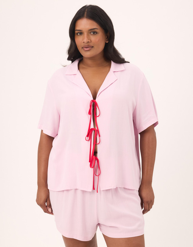 Atmos&Here Curvy - Marie Short Sleeve And Shorts Bow Tie Front Pyjamas
