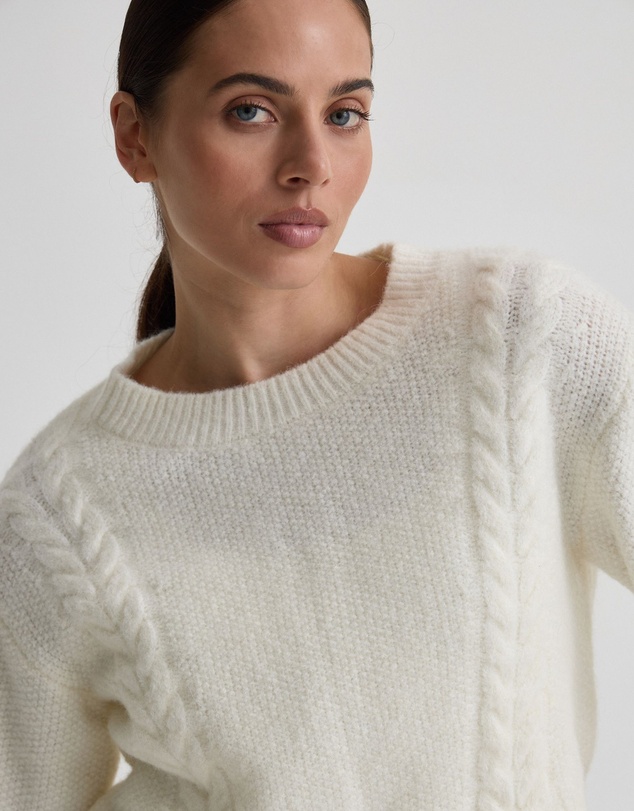Oxford - Carla Cable Knit