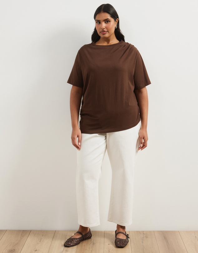 Atmos&Here Curvy - Romy Tuck Details Tee