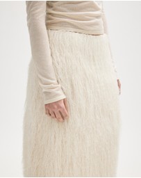 Minima Esenciales - Aila Textured Maxi Skirt