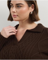 Atmos&Here Curvy - Faye Cable Knit Pullover With Collar