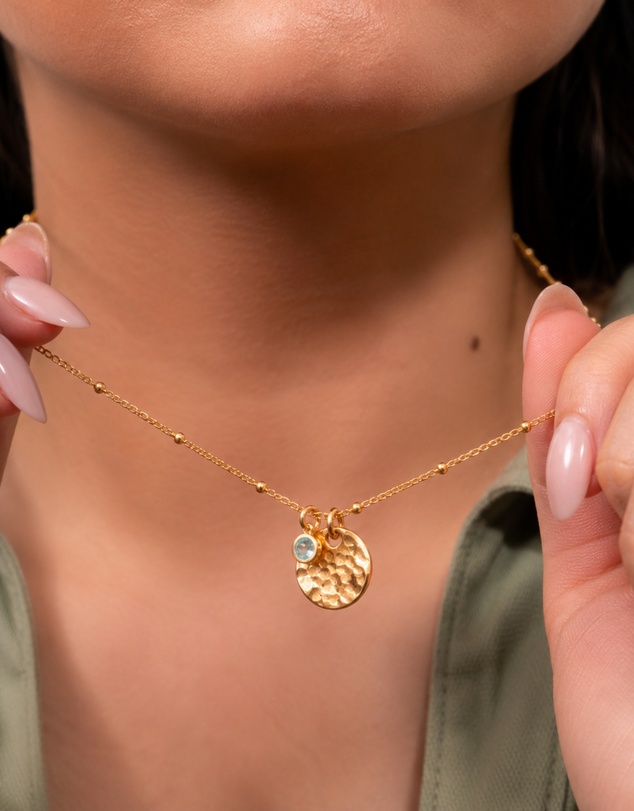 Dower & Hall - Women's Hammered Disc & Aquamarine Array Necklace in Gold Vermeil
