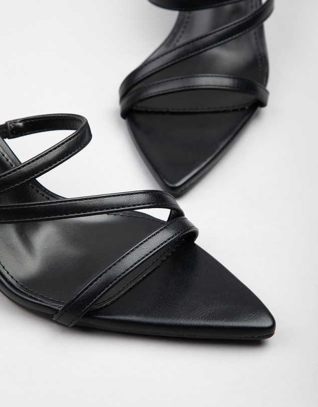 RAID - Tosca Pointed heeled mule sandals in Black
