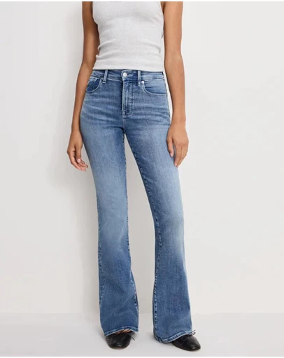 Good American - Good Legs Flare Jeans