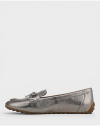 Vionic - Taryn Casual Slip-On Loafer - Pewter