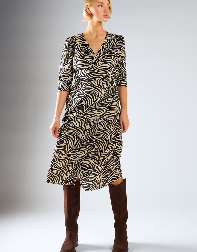 Glamorous - V neck short sleeves midi dress