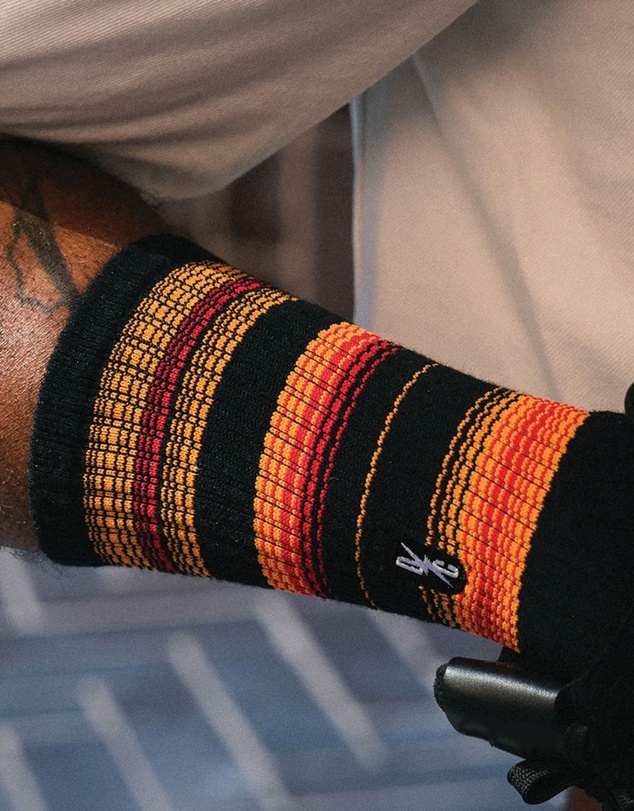 Swanky Socks - Black 7th Gear