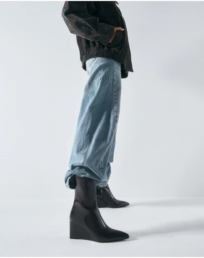 Therapy - Saviour Wedge Boots
