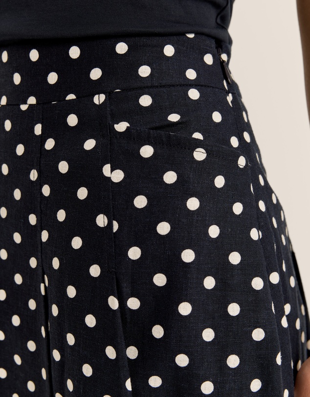 Review - Tia Spot Skirt