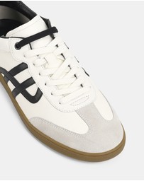 Hush Puppies - Trackside M