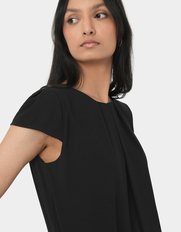 Forcast - Tamera Pleated Round Neck Top