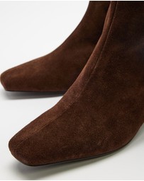 AERE - Maria Suede Kitten Heel Boots