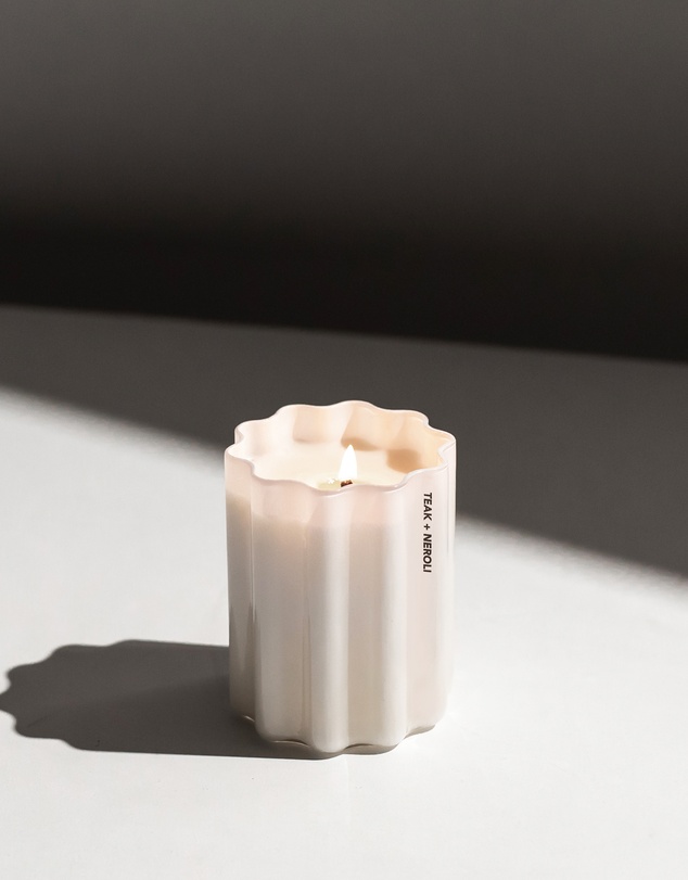 Fazeek - Wave Soy Candle - Teak and Neroli