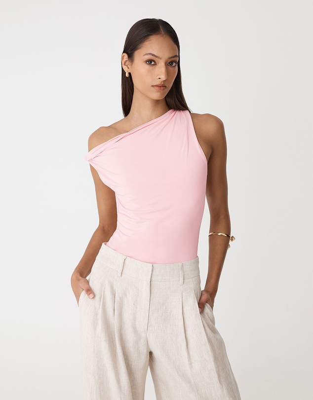 Forcast - Cici Bamboo Twist Shoulder Top