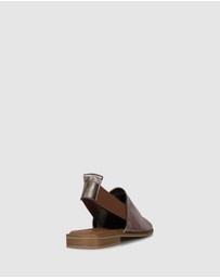 S by Sempre Di - Isere Flat Sandals