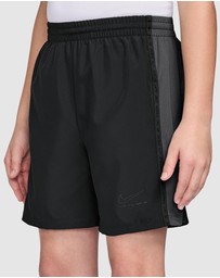 Nike - Dri-FIT Shorts - Teens