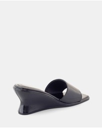 Therapy - Lafayette Wedges