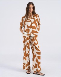 Vero Moda - Geo Printed Shirt