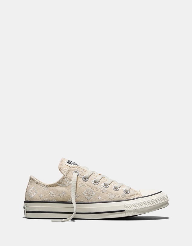 Converse - Chuck Taylor All Star - Women's