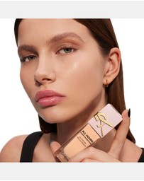 Yves Saint Laurent - All Hours Glow Foundation LC5