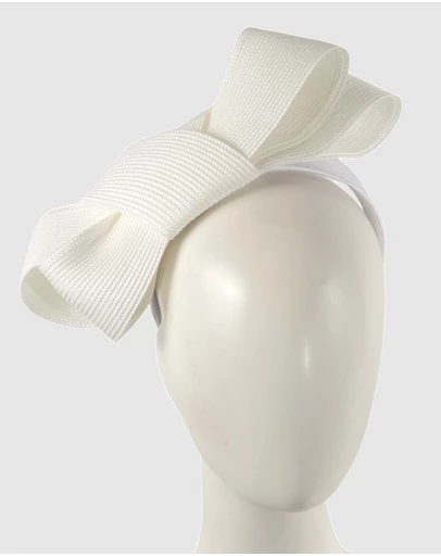 Max Alexander - White Bow Racing Fascinator