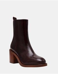 Steve Madden - Slender Brown Leather Boots