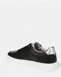 Vionic - Kimmie Court Sneaker - Black Silver