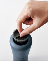 Joseph Joseph - Milltop™ Non-spill Salt & Pepper Mill Set - Editions (Sky)