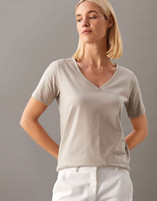 Calvin Klein - Liquid Touch V-Neck T-Shirt