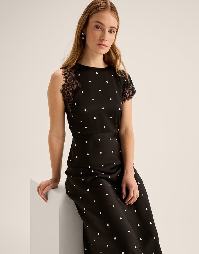 Review - Mila Spot Dress
