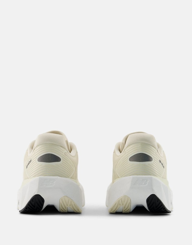 New Balance - FuelCell Rebel v5 - Women's
