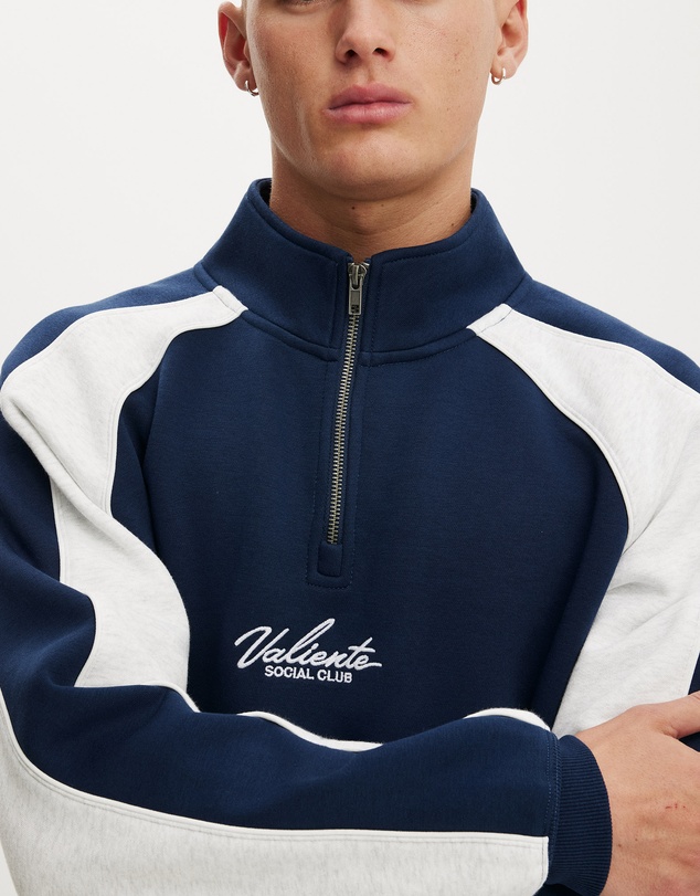 Cotton On - 1/4 Zip Graphic Fleece