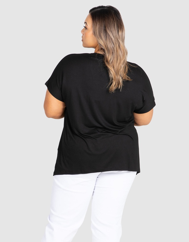 Love Your Wardrobe - Amira Extended Sleeve Swing Tee