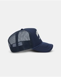 Les Deux - Basketball Player Trucker Cap