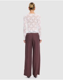 KIVARI - Victoria Lace Top