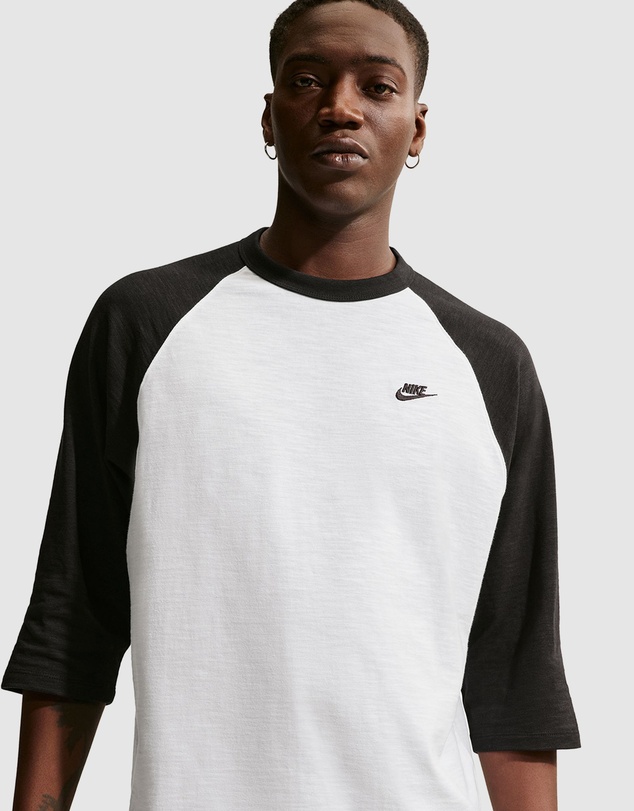 Nike - Sportswear Club 3/4-Sleeve Raglan Top