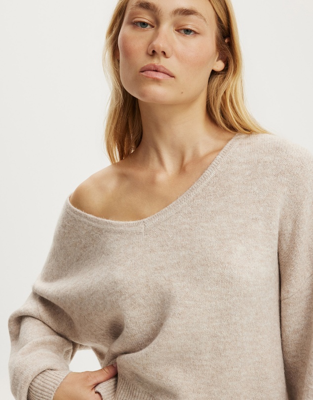 Cotton On - Softest Luxe Slouchy V Knit