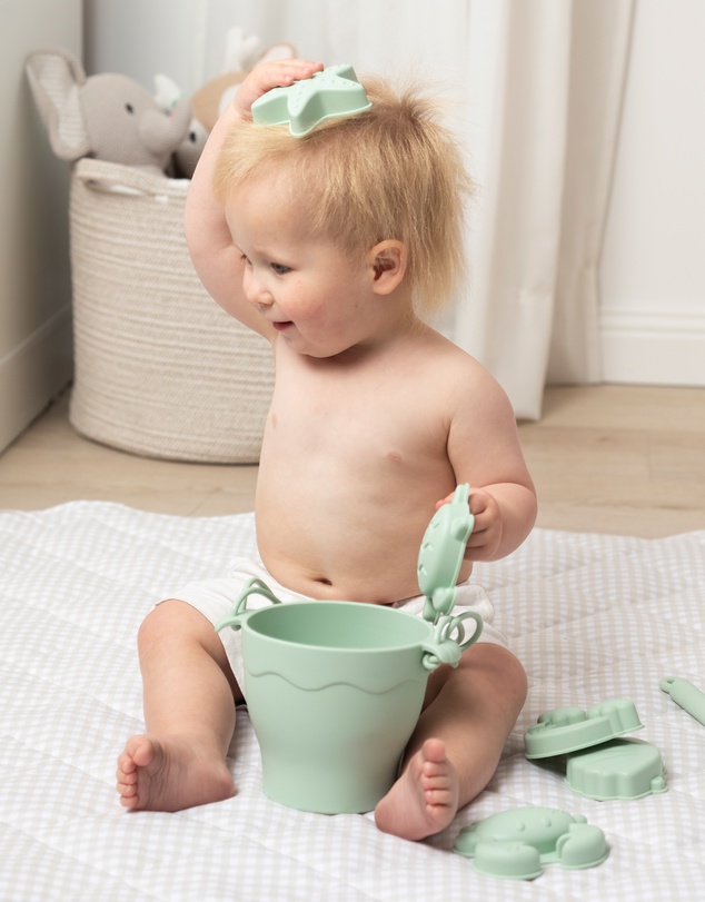Playground - Silicone 8pc Bucket & Spade Set - Light Sage