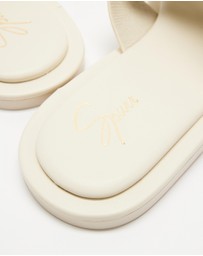 SPURR - Dara Fisherman Slide - ONLINE EXCLUSIVE