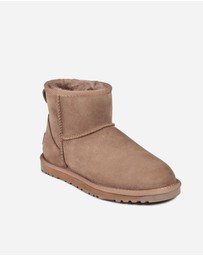 Ozwear Connection Uggs - Ugg Classic Mini Boots (Water Resistant)