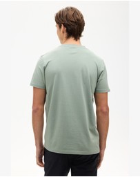 Superdry - Machine Goods Graphic Tee