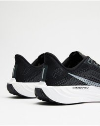 Nike - Pegasus Plus - Women's