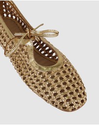 S by Sempre Di - Wendel Slip Ons